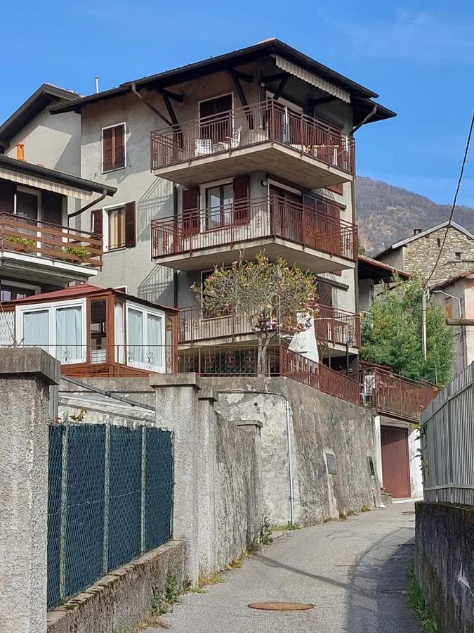 Casa Sassello - Appartamento Menta Dumenza Exterior foto